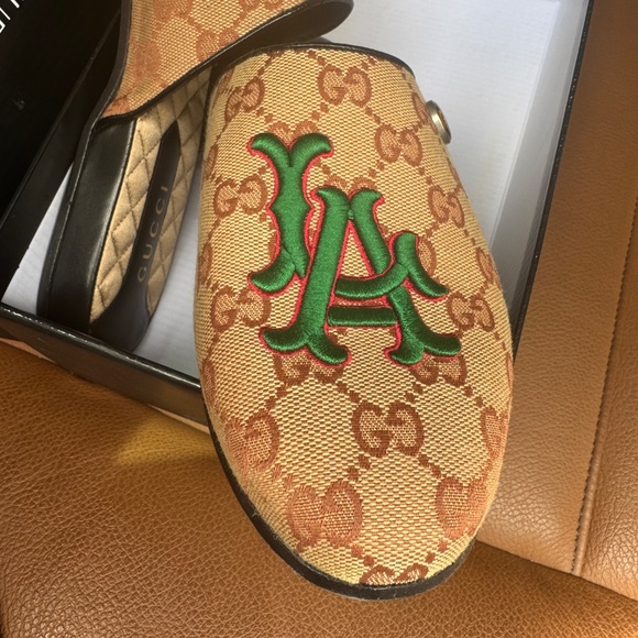 New Gucci Original GG Canvas MLB Slipper with LA Angels logo patch - Authentic! main image 11